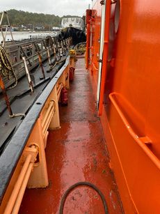 WELL MAINTAINED SINGLE SCREW TUG FOR SALE