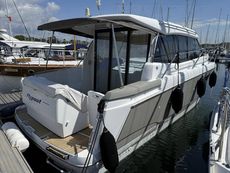 2015 Jeanneau NC 9