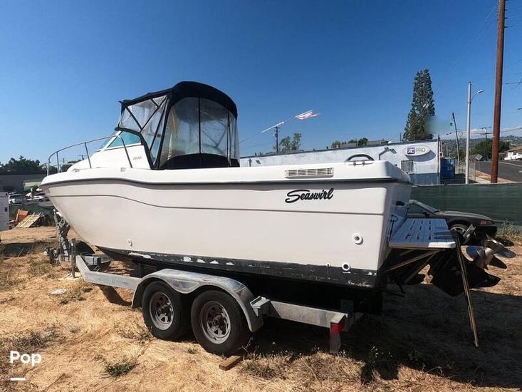 2002 Seaswirl 2600 striper