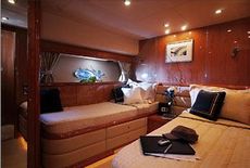 Predator 95-100 Starboard Guest Cabin