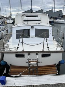 32 foot motor cruiser