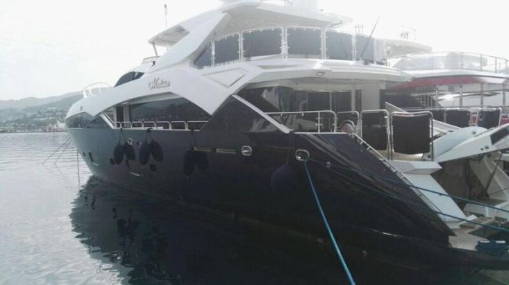 2011 Sunseeker Yacht