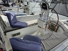 Beneteau Oceanis 321  - Cockpit