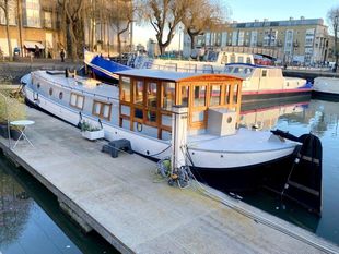 1926 Dutch Barge 17m with London mooring