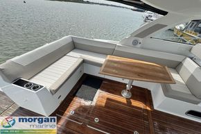 Jeanneau Leader 40 - cockpit seating