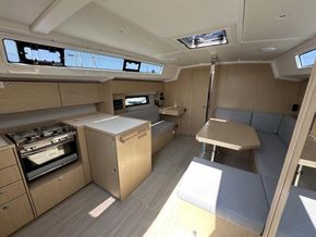 2025 Bavaria C42 16
