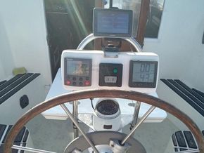 Colvic Victor 34  - Cockpit Instruments