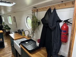 Galley right