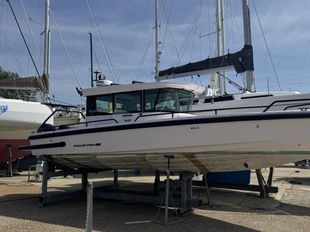 2022 Axopar 28 Cabin