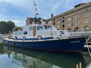 ex-pilot boat with central London mooring
