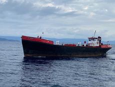 Bateau citerne eau douce