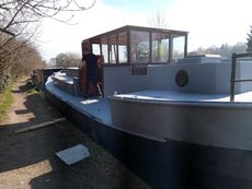 Wide beam Barge 55k to rent considered