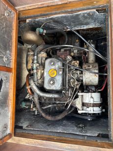 1980 Comanche 32 Motor Sailer