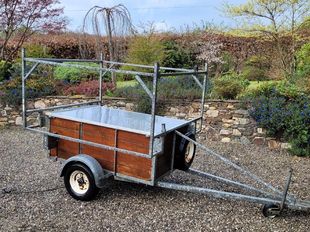 Trailer 2 Dingy