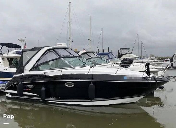2019 Monterey 295 sport yacht