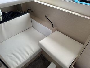 2022 Jeanneau NC33 21