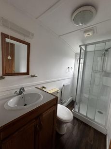 2 Bedroom Floating Home