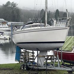 Fantasia 27 located on Windermere
