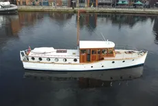 Luke Gaff Gentleman's Motor Yacht