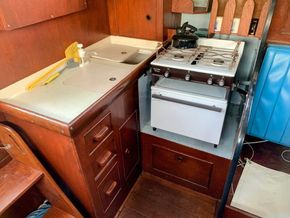Neptune 33  - Galley