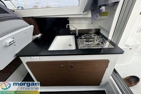 Jeanneau-Merry-Fisher-695-Series-2-Sylvia-Jean-sink