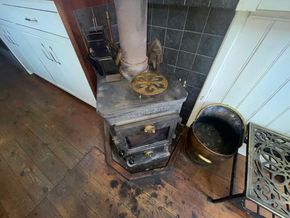 Narrowboat 59ft Mid Engine Trad Tug  - Heating Stove