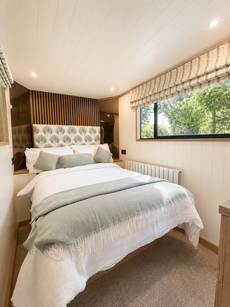 New 40ft Oakums Bowless Luxury Narrowboat