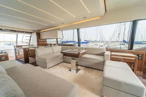 Prestige 690 Fly