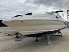 2004 Sea Ray 240 Sundeck