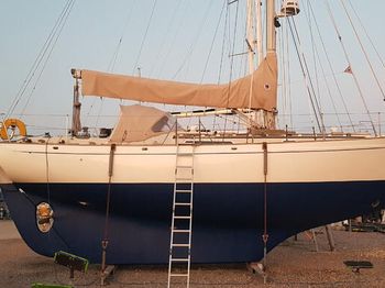 Laurent Giles 38 Yacht