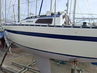 1976 Eygthene 24