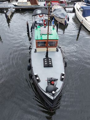 Motorsleepboot Carbon 15.63 met CBB