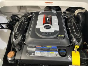 Monterey M20 Engine