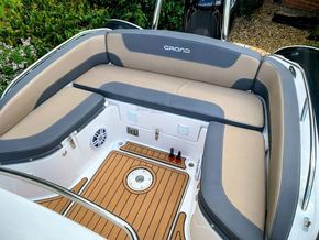 Golden Line G650 With twin axle trailer - Cockpit