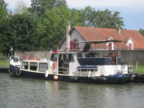 Dutch Luxemotor live aboard barge and river cruiser - Main Photo