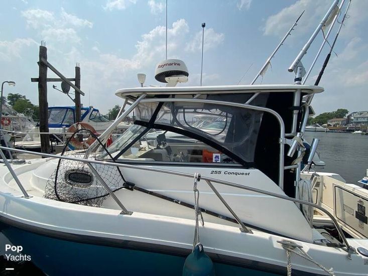 2008 Boston Whaler 255 conquest