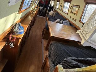 Narrow boat