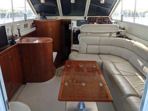 Fairline Phantom 37  - Interior