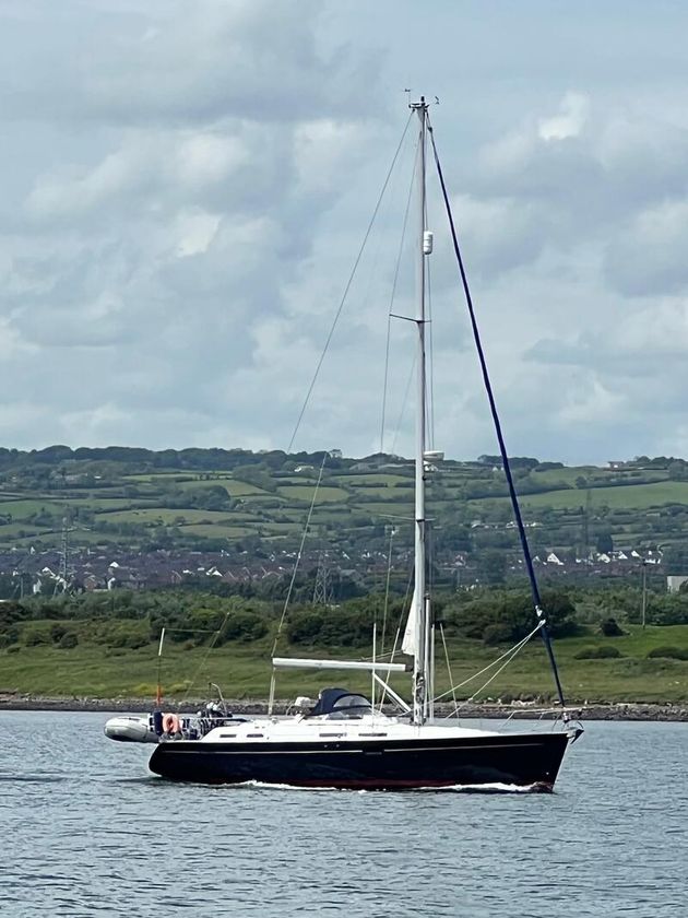 MOODY 42, Gorgeous cruising yacht, well updated.