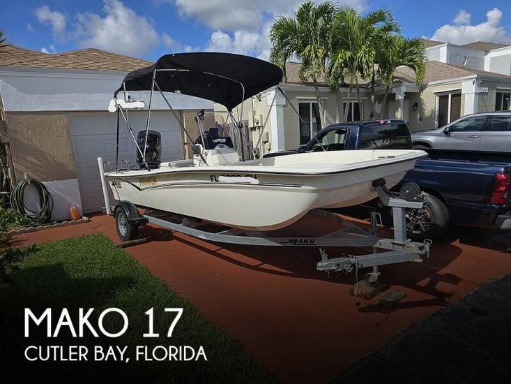 2021 Mako 17 proskiff