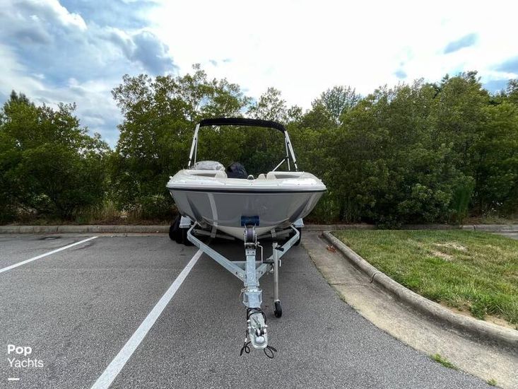 2018 Bayliner element e16