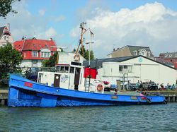 22-m-Tugboat for retrofit or future houseboat?