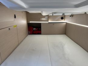 2022 Jeanneau NC 37 70