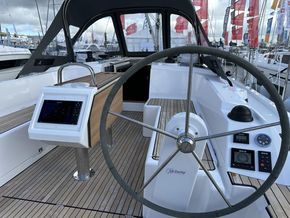 2025 Bavaria C38 9