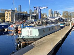 RARE Widebeam with Affordable London Mooring