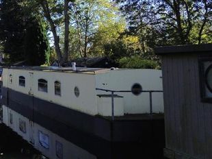 45ft Houseboat on Residential Mooring