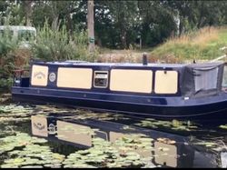 Narrowboat 30ft x 8ft 6 ins