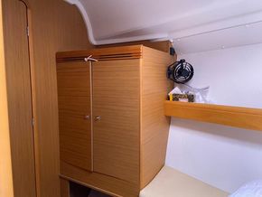 2010 Jeanneau Sun Odyssey 42i 20