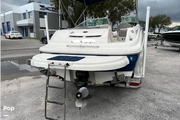 2002 Sea Ray 240 sundeck