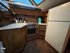 1986 Sea Ray 410 AFt Cabin